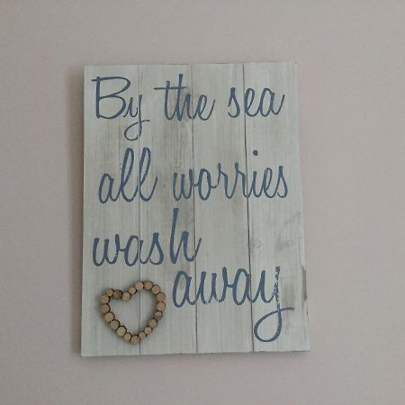 Beachside Apartment Bangor  Bagian luar foto