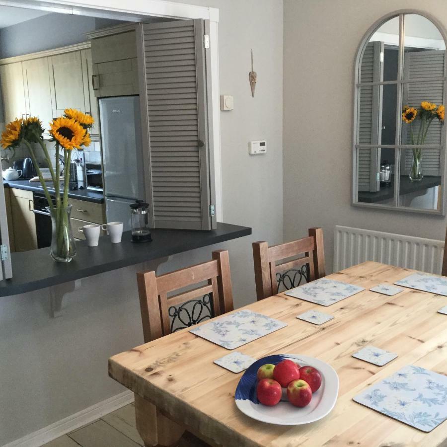Beachside Apartment Bangor  Bagian luar foto