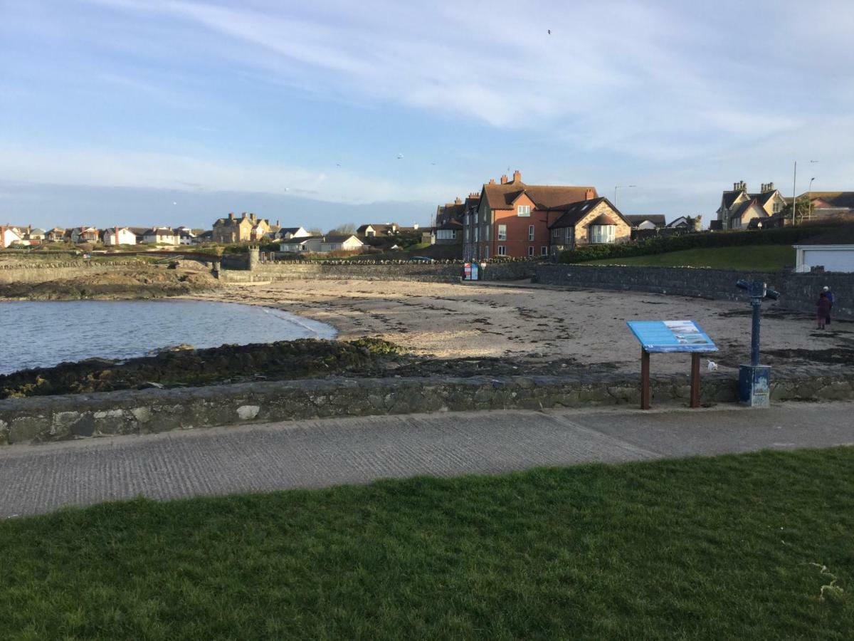 Beachside Apartment Bangor  Bagian luar foto