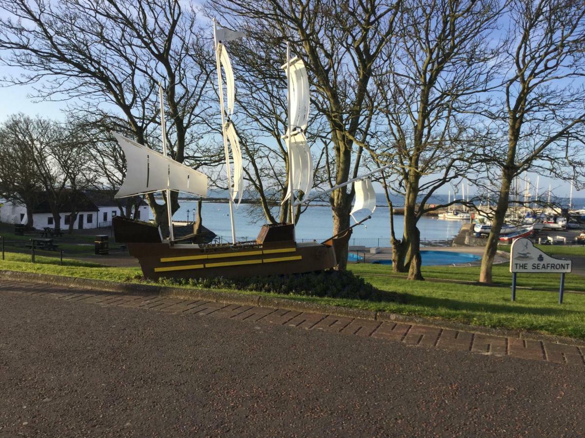 Beachside Apartment Bangor  Bagian luar foto